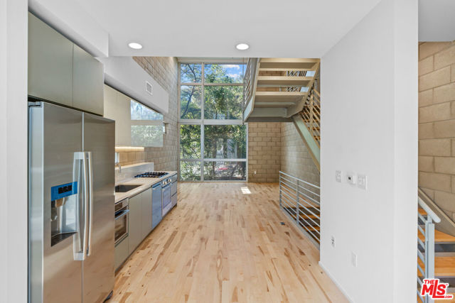  Commercial for Sale in Los Angeles, California