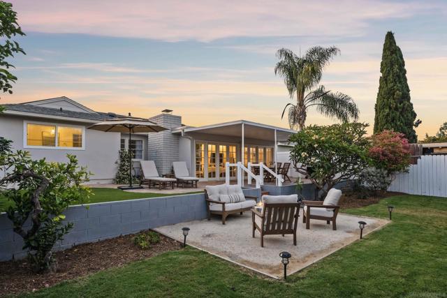 4971 Twain Ave, San Diego CA: https://media.crmls.org/mediaz/8b3e4720-aaf4-47ce-8c1b-a3e97ef3970a.jpg