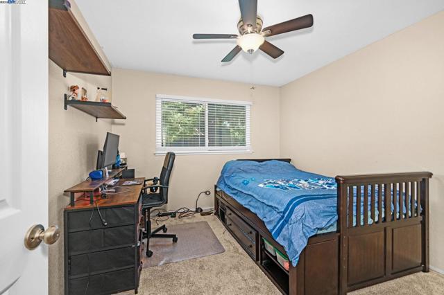 Image 16 of 51 For 1021 Knightwood Ct