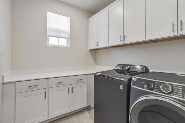 2051 Rosewood Drive, Hollister CA: https://media.crmls.org/mediaz/8b3e7ed7-2d14-4832-a0f7-a050bb2d8707.jpg