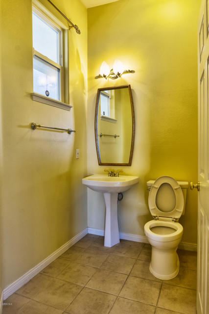 1026 Corte Augusta, Camarillo CA: https://media.crmls.org/mediaz/8b3fcbb4-a7a8-430e-b3ca-af061b36d084.jpg