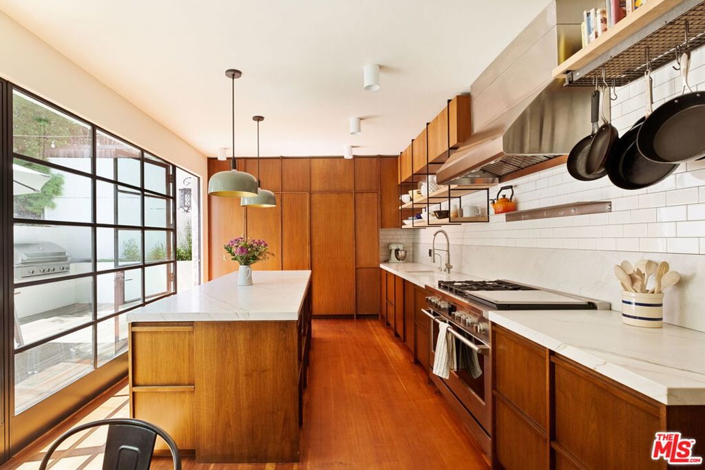 MLS #25592087 image #23