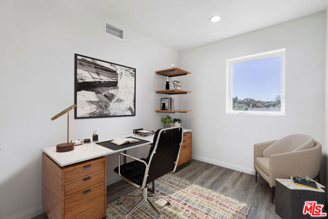 7313 Kentland Avenue, West Hills CA: https://media.crmls.org/mediaz/8b412963-a929-48ff-987f-7d6ae322e991.jpg