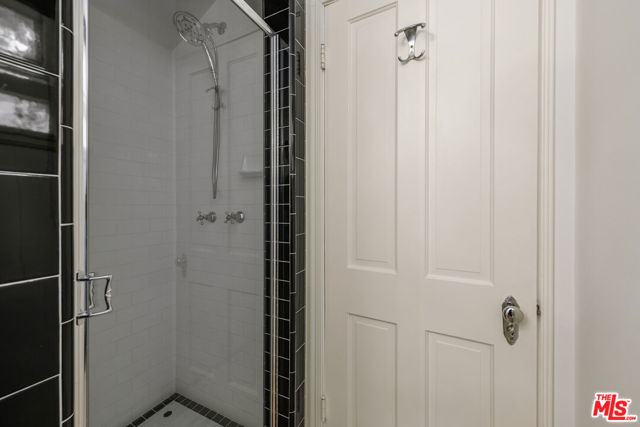 5919 Tuxedo Terrace, Los Angeles CA: https://media.crmls.org/mediaz/8b41b6a2-afb4-4101-93df-bfd59a07f86c.jpg