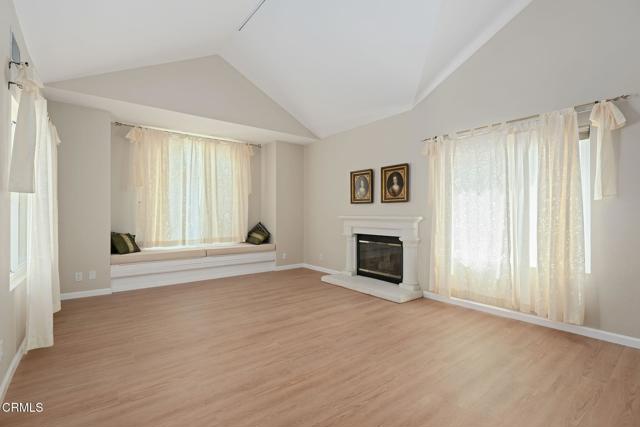 Detail Gallery Image 4 of 59 For 4078 Bending Oak Ct, Moorpark,  CA 93021 - 3 Beds | 2/1 Baths