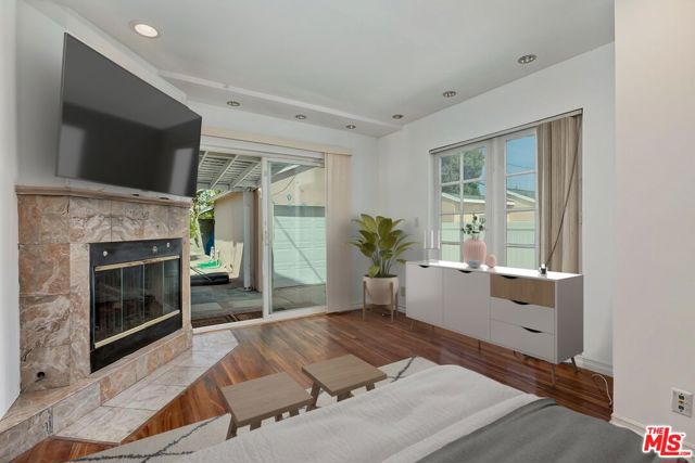 5049 Hesperia Avenue, Encino CA: https://media.crmls.org/mediaz/8b43f9ed-e8b1-4341-b083-92b926890d41.jpg
