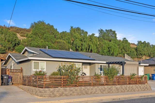 10231 Settle Rd, Santee CA: https://media.crmls.org/mediaz/8b440c2f-617b-4291-b715-f471f339cd34.jpg