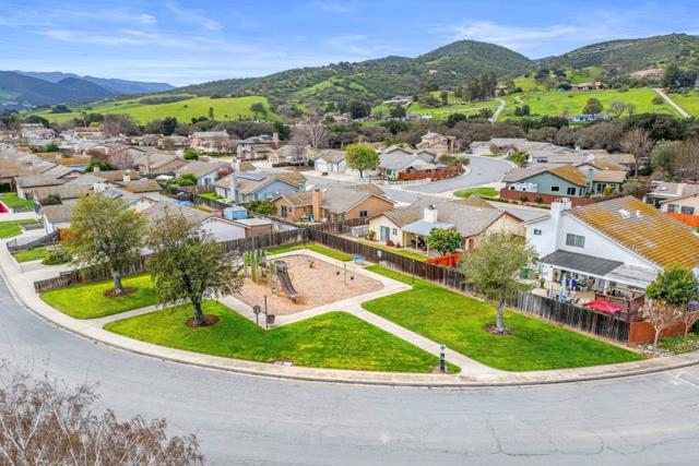 46315 Pine Meadow Drive, King City CA: https://media.crmls.org/mediaz/8b446480-be9e-44a0-9a92-5cae84cb605d.jpg