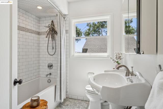 30 Benson Ave, Vallejo CA: https://media.crmls.org/mediaz/8b45f3ac-e30d-4abe-a962-e588d83268b5.jpg