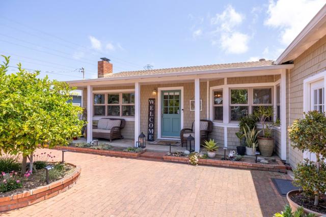 10 Boronda Way, Del Rey Oaks CA: https://media.crmls.org/mediaz/8b469f38-7ec3-416b-98bb-fee2c74f4bb2.jpg