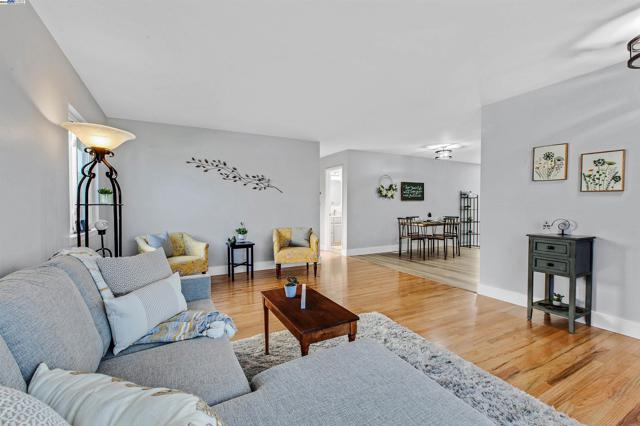 2560 Phelan Avenue, Hayward CA: https://media.crmls.org/mediaz/8b46c5f5-c9b0-464e-9dc2-4985b2764083.jpg