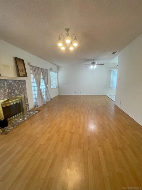 9109 Lower Azusa Rd, Rosemead CA: https://media.crmls.org/mediaz/8b471802-cd94-4a42-9d6e-d96d9799c161.jpg
