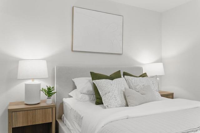 7 Moonlight Court, South San Francisco CA: https://media.crmls.org/mediaz/8b4790c2-e50f-416b-8661-f53b7489b940.jpg