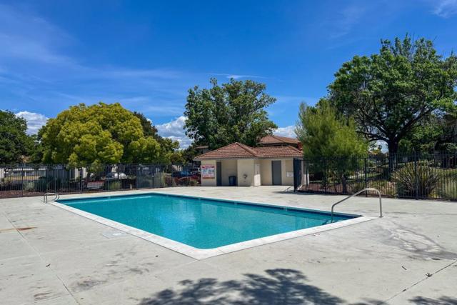 3162 Kenland Drive, San Jose CA: https://media.crmls.org/mediaz/8b4808c6-6a77-489e-9842-0a25fde6c491.jpg