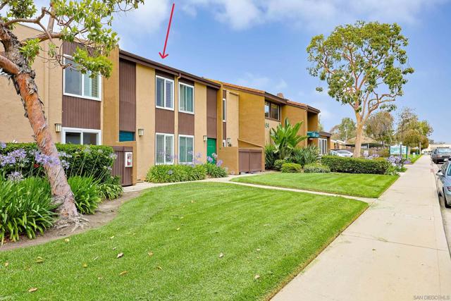 3454 Castle Glen Dr., San Diego CA: https://media.crmls.org/mediaz/8b482284-0021-403f-aeb8-08c1d28c0f1c.jpg