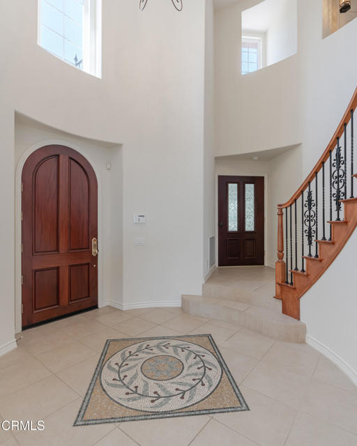 3911 Lilac Canyon Lane, Altadena CA: https://media.crmls.org/mediaz/8b485fea-f29c-47d7-bd82-309ae8d5aba1.jpg