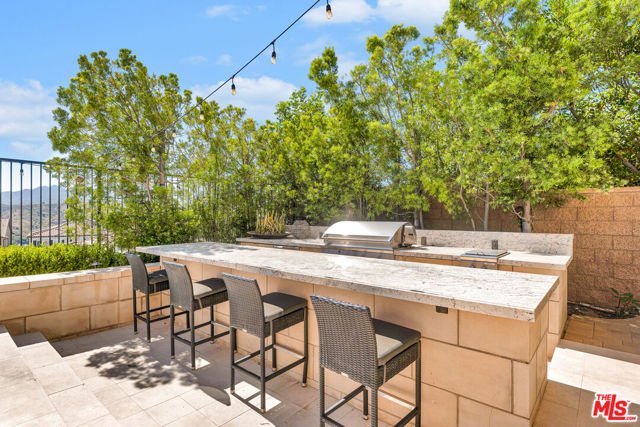 11945 Mirabel Way, Porter Ranch CA: https://media.crmls.org/mediaz/8b487a0d-286d-492c-9b02-f87143a49c0b.jpg