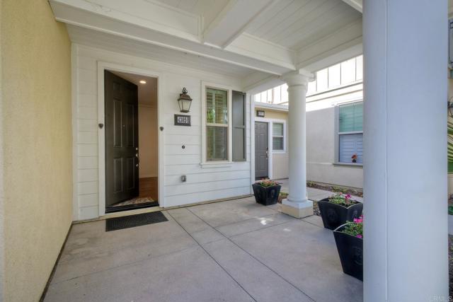 4302 Pacifica Way, Oceanside CA: https://media.crmls.org/mediaz/8b487f09-4cd2-43a7-8d59-67ae93bd0107.jpg