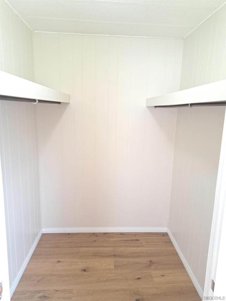 MLS #250026383SD image #21