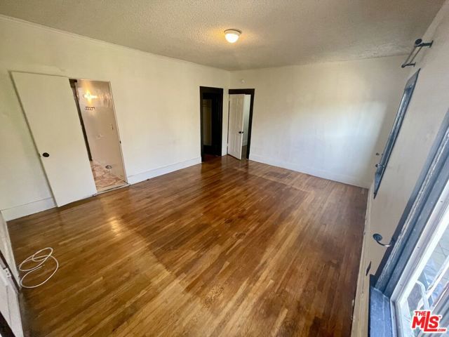 737 N HARVARD Boulevard, Los Angeles CA: https://media.crmls.org/mediaz/8b48f9da-6831-4a9b-bb11-c35b1284ca1c.jpg