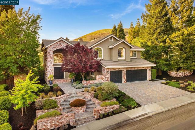 129 Alta Vista Way, Danville CA: https://media.crmls.org/mediaz/8b49fca9-60a9-417b-8749-955cd8167764.jpg