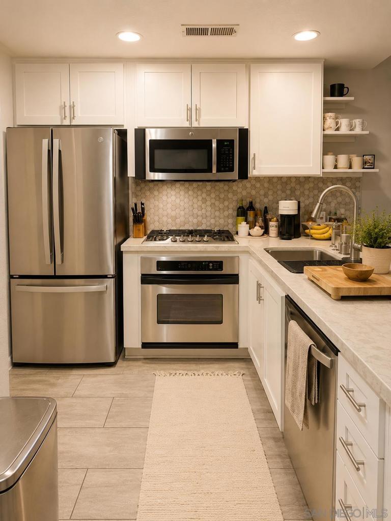 1501 India St - photo 4