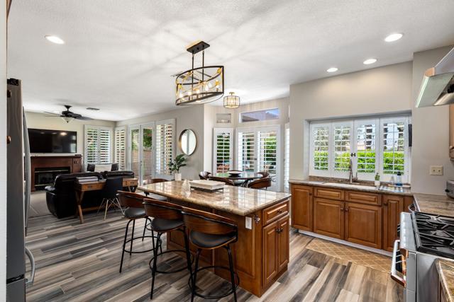 230 Augusta Drive, Palm Desert CA: https://media.crmls.org/mediaz/8b4a06f3-9463-4227-8c51-901fbe14a67e.jpg