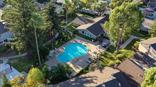 215 Elm Wood Court, Los Gatos CA: https://media.crmls.org/mediaz/8b4a157d-3efe-4749-86d8-7ee4af9ff9af.jpg