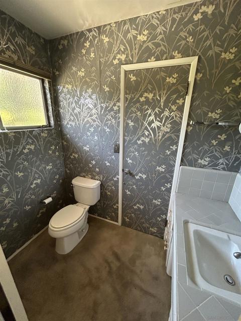 1333 El Rey Ave, El Cajon CA: https://media.crmls.org/mediaz/8b4a98f8-63b9-43dc-a443-a83b8a4f4e2f.jpg
