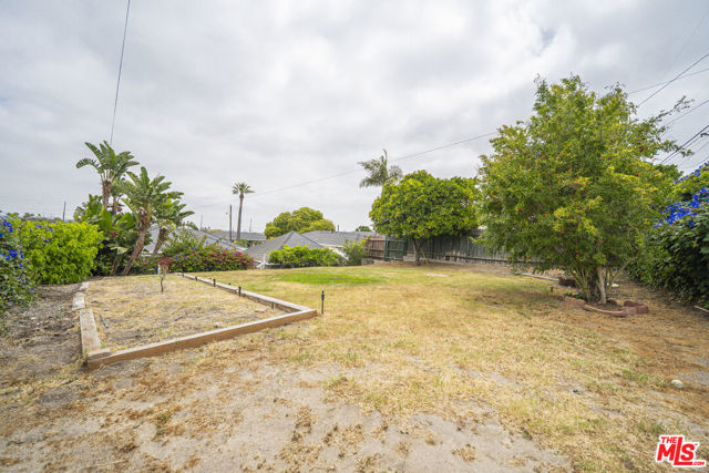 2618 Brian Avenue, Torrance CA: https://media.crmls.org/mediaz/8b4ac82e-5919-4e58-beca-cf3400a4621f.jpg