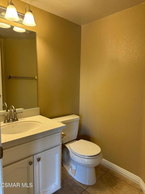 630 Warwick Avenue, Thousand Oaks CA: https://media.crmls.org/mediaz/8b4ad45a-9190-4252-a581-8c53c12756c8.jpg