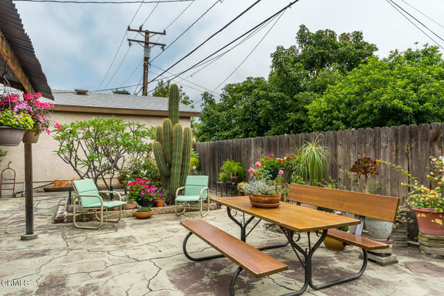 2238 Garfias Drive, Pasadena CA: https://media.crmls.org/mediaz/8b4b18b0-6c81-4753-b1d7-d5441891ff6e.jpg