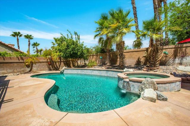 79320 Desert Wind Court, La Quinta CA: https://media.crmls.org/mediaz/8b4b964e-b0d7-4072-8f1d-5007c9fdf1b4.jpg