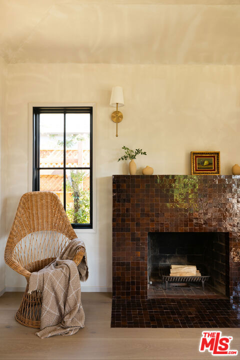 7907 Croydon Avenue, Los Angeles CA: https://media.crmls.org/mediaz/8b4dd642-456e-4fdc-944f-79596414ad4b.jpg