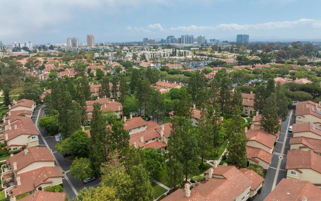https://media.crmls.org/mediaz/8b4f098a-c42c-4afd-b748-94484946dc85.jpg?preset=X-Large