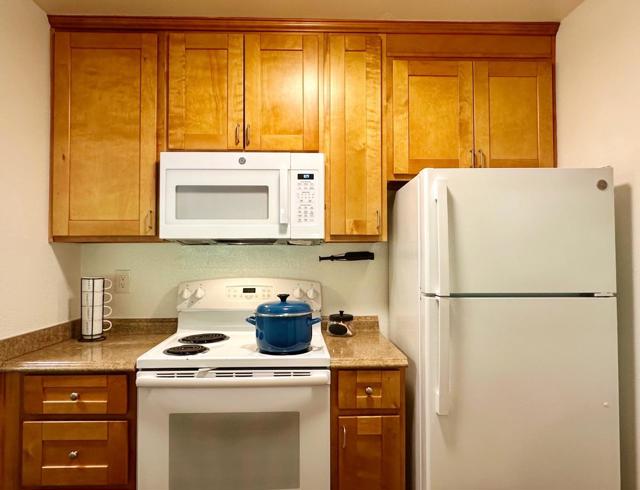 8129 Shelter Creek Lane, San Bruno CA: https://media.crmls.org/mediaz/8b4f3aff-5372-4706-acf4-79fcf29bacc4.jpg