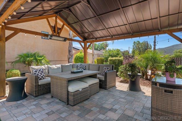 25657 Bellemore Dr, Ramona CA: https://media.crmls.org/mediaz/8b4f594a-d768-4349-a80d-c19e0c1eb8aa.jpg