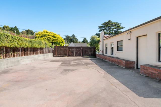 1003 Walnut Avenue, Santa Cruz CA: https://media.crmls.org/mediaz/8b5033b3-7b69-4fa6-906a-d17fdd0d7892.jpg