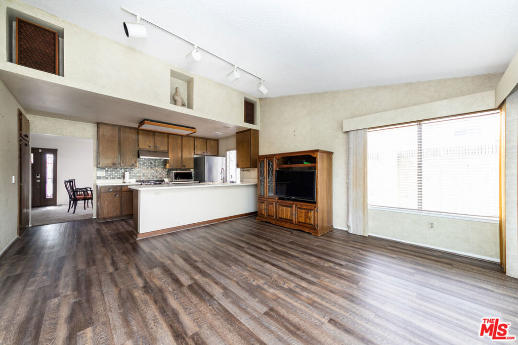 MLS #25610801 image #9