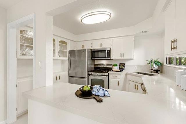 18400 Overlook Road, Los Gatos CA: https://media.crmls.org/mediaz/8b51c6b8-b976-436c-a44f-aafa215058ed.jpg