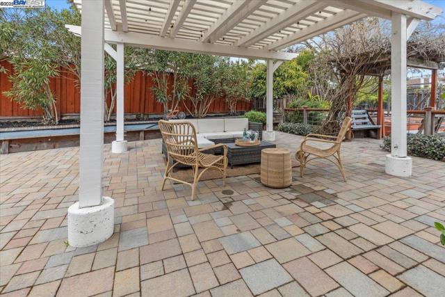 297 Ludlow Pl, San Ramon CA: https://media.crmls.org/mediaz/8b522907-1dc7-4c82-b44b-59ca62dac5ba.jpg