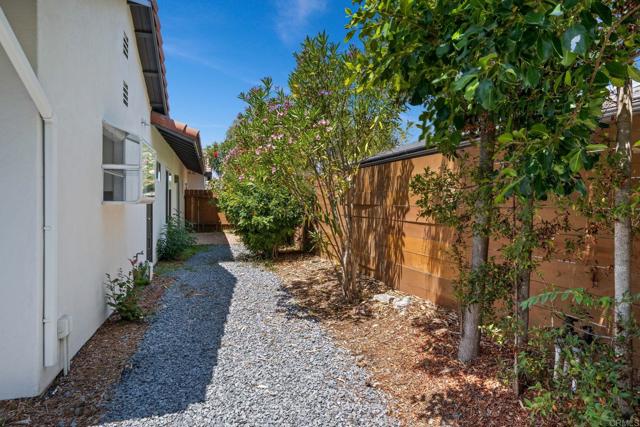 869 Eugenie Avenue, Encinitas CA: https://media.crmls.org/mediaz/8b532cf1-b261-4b7c-9a40-c258a0776dfa.jpg