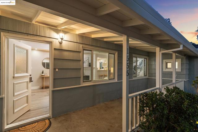 1555 Terry Way, Pleasant Hill CA: https://media.crmls.org/mediaz/8b534a2f-1a97-44da-8636-74ffd701c526.jpg