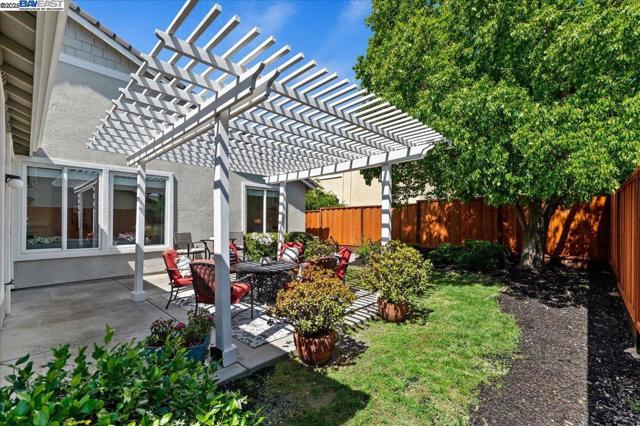 4946 Sequoia Ave, Dublin CA: https://media.crmls.org/mediaz/8b53de67-3bf0-4631-90fb-e7a34ae4a1ed.jpg