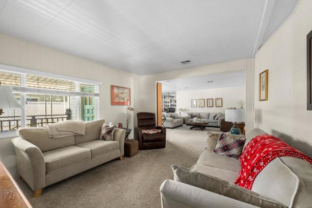 9 Pera Drive, Watsonville CA: https://media.crmls.org/mediaz/8b540f8f-9ca8-4714-926d-75a039e165c9.jpg