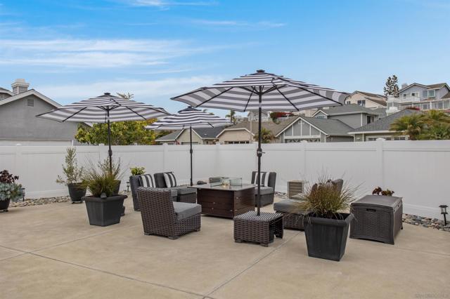 6951 Quiet Cove Dr, Carlsbad CA: https://media.crmls.org/mediaz/8b55e3a5-b924-4bdb-9487-a93705be37f2.jpg