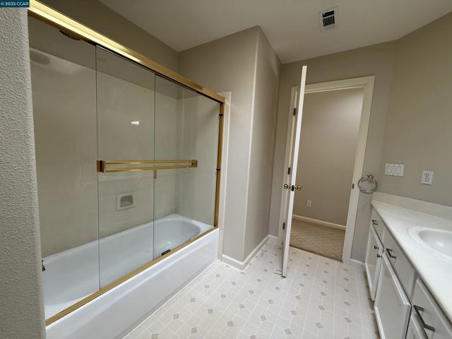 600 Bourne Ct, Danville CA: https://media.crmls.org/mediaz/8b581e43-cc2f-4653-a85a-8e2504301c22.jpg