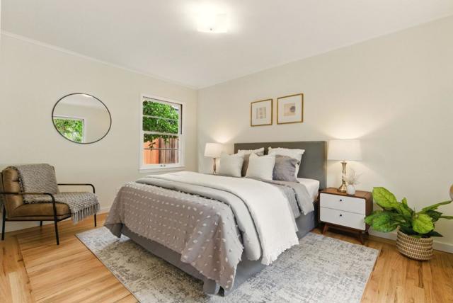 279 Oakhurst Place, Menlo Park CA: https://media.crmls.org/mediaz/8b584e32-9367-44a7-806a-181cef972c63.jpg