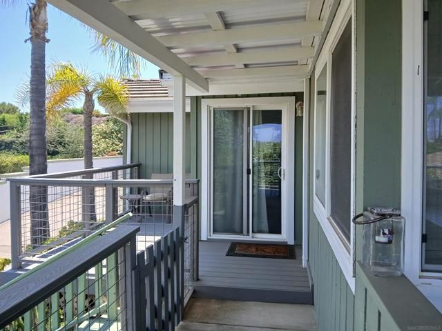 243 Horizon Hills, El Cajon CA: https://media.crmls.org/mediaz/8b586c15-9a3f-4661-b2af-91a9f18e60d3.jpg