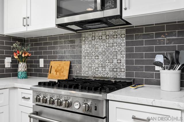 4475 Saint Andrews Place, Oceanside CA: https://media.crmls.org/mediaz/8b59f711-7c1b-4910-b151-773299eae7f6.jpg